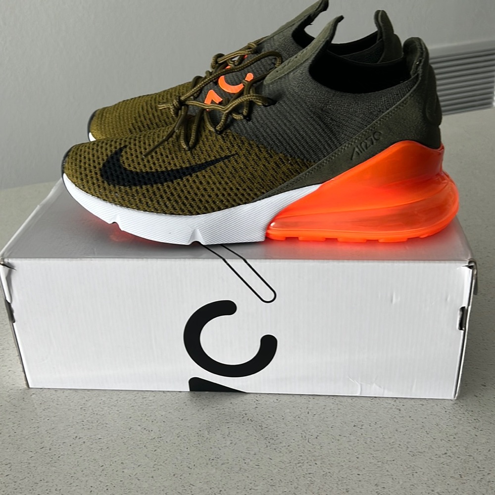 Air Max 270 FLYKNIT